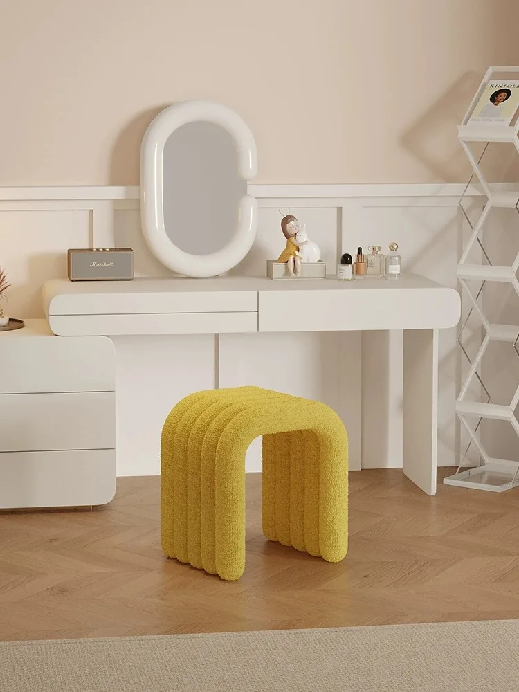 Domácnosti toaletný stolík stolice make-up stoličky dievčatá spálňa jednoduchý podľa námestie stolice na topánky stolice.3